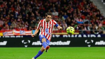MADRID, 08/11/2025.- El centrocampista del Atlético de Madrid Koke Resurrección durante el encuentro correspondiente a la jornada 12 de LaLiga entre Atlético de Madrid y Levante UD celebrado este sábado en el estadio Metropolitano de Madrid. EFE/ Zipi