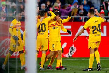 Los jugadores del Barcelona celebrando el gol de Pedri al Girona,