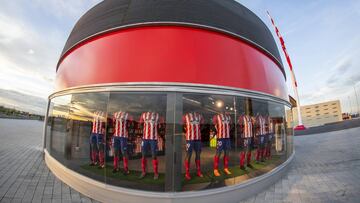 Fachada de la tienda del Atlético en el Metropolitano, que reabre el lunes.