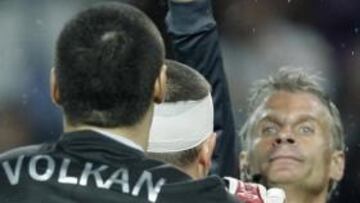El portero turco Volkan Demirel ha sido suspendido por la UEFA con dos partidos.