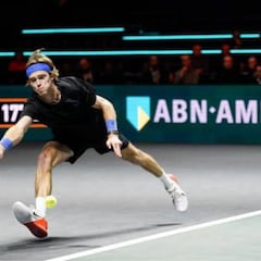 Rublev, Hurkacz y Zverev fallan; Sinner y Rune pasan