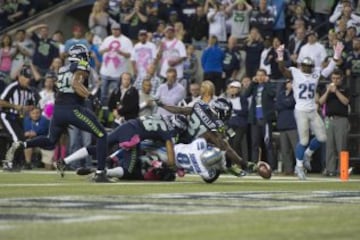 Calvin Johnson, estrella de los  Detroit Lions, en la desafortunada jugada que decidió el partido. 