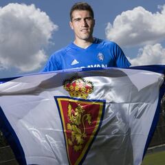 Zapater: "Sólo podemos pensar en ir a ganar a Soria"