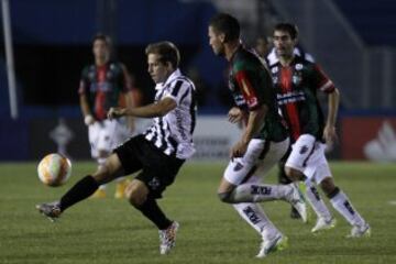 Palestino se encontró con un rival que le planteo un juego parecido al que practican ellos.