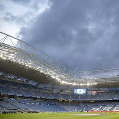 La Real anunciará el lunes la sede del partido contra el Manchester