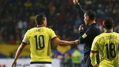 James Rodríguez recibe amarilla por protestar un lateral
