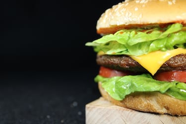 Con 71 años come al menos dos Big Mac al día y ha encontrado un dudoso truco para no tener que visitar McDonald’s tan a menudo