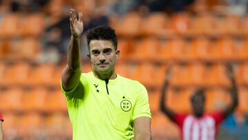 El árbitro Mallo Fernández declara ante la jueza que sintió miedo tras el Nàstic-Málaga