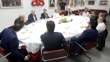 Tomás Roncero, Héctor Martínez, Matallanas, Quico Catalán, Alejandro Elortegui, Alberto Gil, Manolete, Luis Nieto, Paco López, Alfredo Relaño, Conrado Valle y Tomás de Cos.