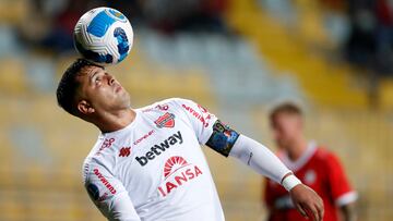 Futbol, Union La Calera vs Nublense.
Primera fase, Copa Sudamericana 2022.
El jugador de Nublense Nicolas Vargas es fotografiado durante el partido de la primera fase de la Copa Sudamericana contra Union La Calera disputado en el estadio Sausalito de Vina del Mar, Chile.
15/03/2022
Andres Pina/Photosport
Football, Union La Calera vs Nublense.
1st phase, 2022 Copa Sudamericana Championship.
Nublense's player Nicolas Vargas is pictured during the second leg match of the first phase of the Copa Sudamericana Championchip against Union La Calera held at the Sausalito stadium in Vina del Mar, Chile.
15/03/2022
Andres Pina/Photosport