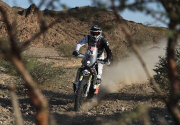 El piloto Jeanloup Lepan del equipo Duust Diverse Racing en acción durante la etapa 7.