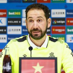 Machín: "Necesitamos ya un partido redondo y ganar en casa"