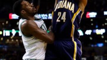 Paul George #24 se convirtió en la estrella de la noche. Los Pacers mantienen su buena trayectoria.