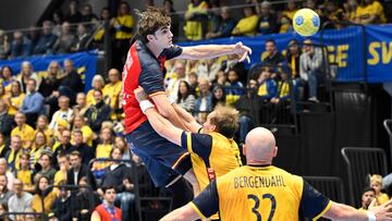 Pablo Urdangarin en la acción de su gol.