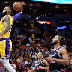 Los Lakers arrasan Miami con un LeBron estelar (51+8+3+2)