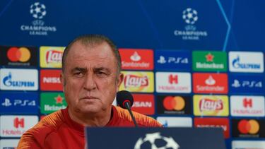 Grandes nombres y una leyenda en el banquillo