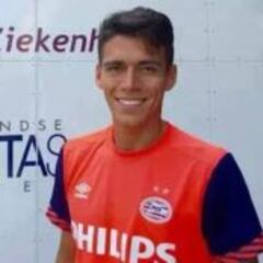 Héctor Moreno realizó pruebas médicas con el PSV