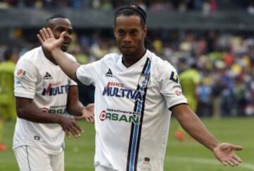 Ronaldinho en su paso por la Liga MX