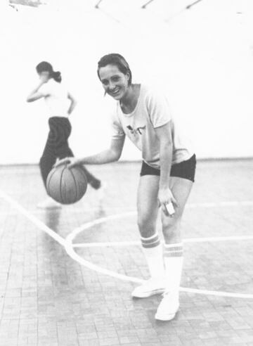 Las pioneras del baloncesto femenino en España