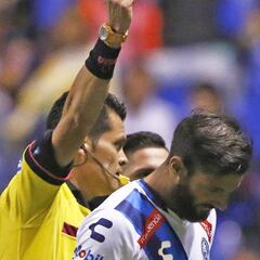 Puebla reclama injusticia por el arbitraje ante Morelia