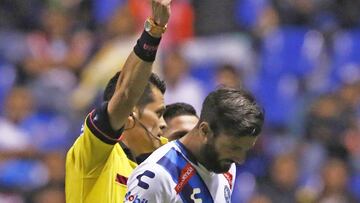 Puebla reclama injusticia por el arbitraje ante Morelia