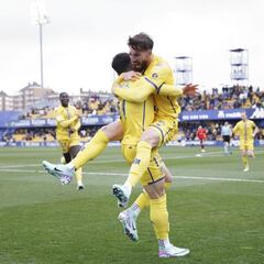 Un gol tempranero de Javi Pérez le da tres puntos vitales al Alcorcón