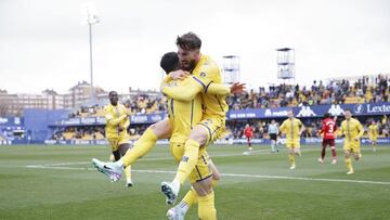 Un gol tempranero de Javi Pérez le da tres puntos vitales al Alcorcón