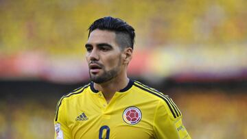 Falcao aceptó oferta de China pero lo frenó el límite salarial