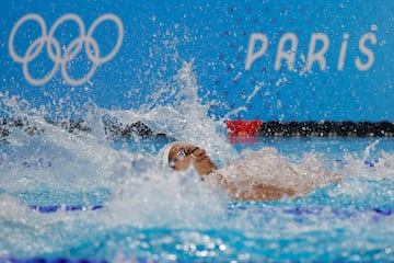 Hugo, en plena competición de espalda en París 2024.