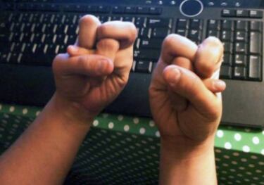 El último reto viral pone a prueba la flexibilidad de tus dedos