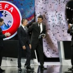 Michel Platini le coge la matrícula a Cristiano Ronaldo