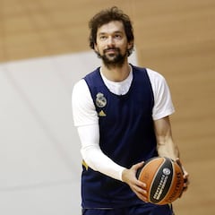 El Madrid recupera a Llull y a Deck para la misión de Moscú