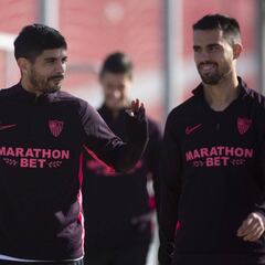 Andrea Pirlo atiza a Suso