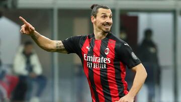 El futbolista sueco Zlatan Ibrahimovic volvió a jugar frente al Torino por Serie A luego de algunos meses de ausencia por lesión.