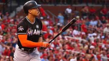 Giancarlo Stanton podría iniciar el 2018 en un equipo distinto a los Miami Marlins si se llega a un acuerdo para su traspaso.