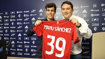 Manu Sánchez junto a Braulio en su presentación