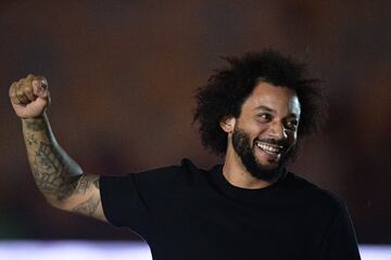 Marcelo eufórico en el día de su presentación con el Fluminense en Maracaná.