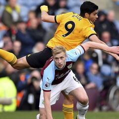 Wolverhampton cae ante el Burnley en la Premier League