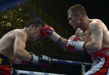Sergio Maravilla durante el combate boxeo por el título mundial del medio CMB ante Murray.