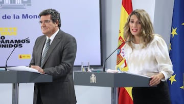 El ministro de Seguridad Social y Migraciones, José Luis Escrivá, y la ministra Trabajo y Economía Social, Yolanda Díaz, comparecen en rueda de prensa posterior al Consejo de Ministro celebrado en Moncloa, en Madrid (España), a 29 de septiembre de 2020.
29 SEPTIEMBRE 2020;YOLANDA DIAZ;ESCRIVÁ;RUEDA DE PRENSA;CONSEJO DE MINISTROS;ERTE
Pool
29/09/2020