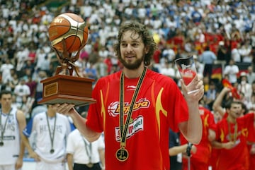 Tenía 26 años. El pívot de Sant Boi hizo crecer de manera extraordinaria su hoja de servicio tras el oro: dos anillos de la NBA y ocho medallas más con la Selección, tres de ellas olímpicas. A sus 39 años, Gasol quiere cerrar su cicló con España en los Juegos de Tokio. Pero antes, disputará su 19ª temporada en la NBA con Portland Trail Blazers, su sexto equipo en la Liga norteamericana.