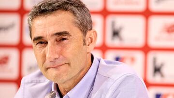 BILBAO, SPAIN - JUNE 30: New Athletic Club head coach Ernesto Valverde faces the media during his presentation at San Mames stadium on June 30, 2022 in Bilbao, Spain. (Photo by Ion Alcoba/Quality Sport Images/Getty Images)