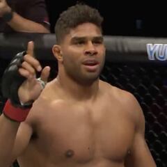 Overeem detrozó a Oleynik y silenció San Petersburgo