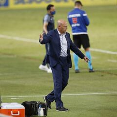Pepe Mel: “Si no sale nadie no podemos fichar”