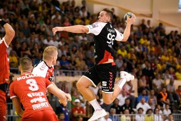 El Ademar está obligado a
hundir al Wecker Thun en Suiza