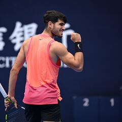 Alcaraz combate el fuego con fuego ante Perricard en Pekín