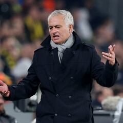 Mourinho se defiende de las críticas citando a Ancelotti