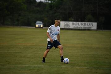 La Selección Colombia entrenó en Atibaia con la mira puesta en el duelo del jueves ante Brasil por Eliminatorias.