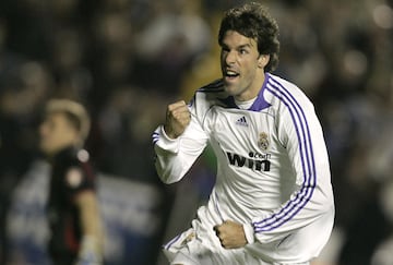 El exdelantero neerland¨¦s en su primera temporada, 2006-07, consigui¨® anotar 33 goles en 47 encuentros.