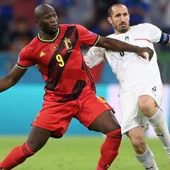 Cassano destroza a Lukaku: "Marcarle al Frosinone o a Andorra es fácil, pero a Chiellini..."